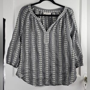 LOFT Grey and White Embroidered Top Small